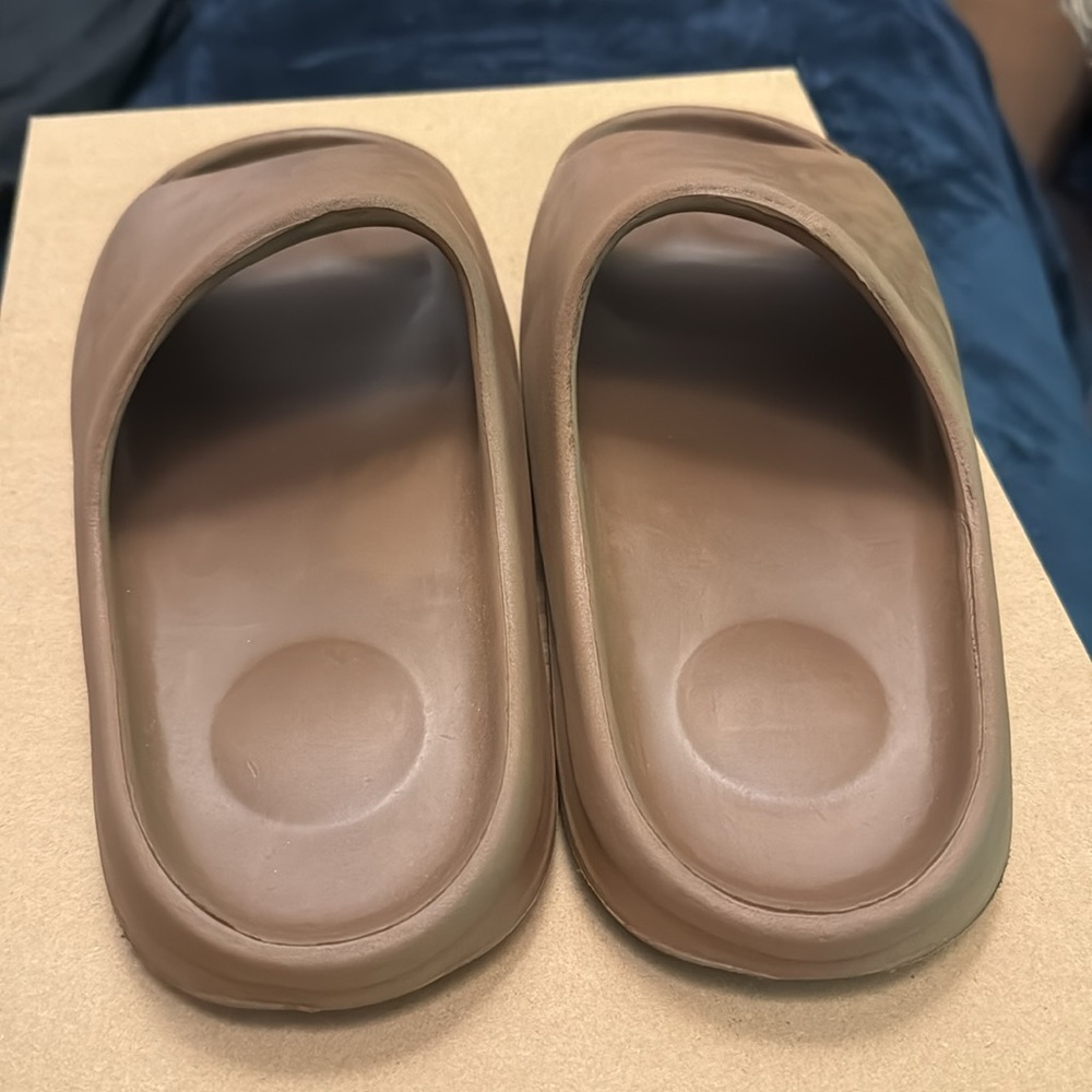 Slides - Picture 3 of 4